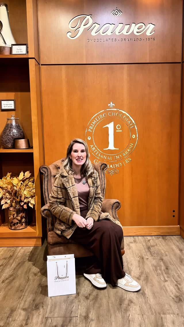 3 curiosidades que você (provavelmente) não sabia sobre a @prawerchocolates! 🍫
A marca que marcou história no chocolate artesanal brasileiro. Já conhecia alguma dessas?

#curitidocenaestrada #Gramado #prawerchocolates